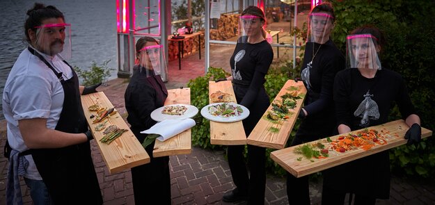 Mediamatic waiters.jpg